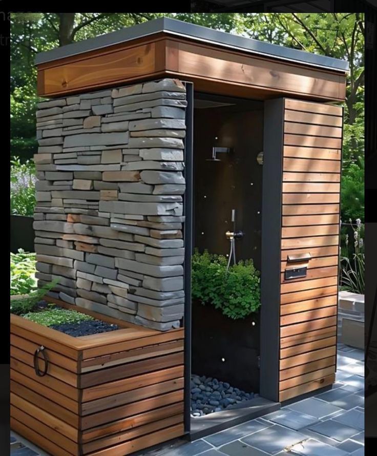 Douche de jardin bois & pierre