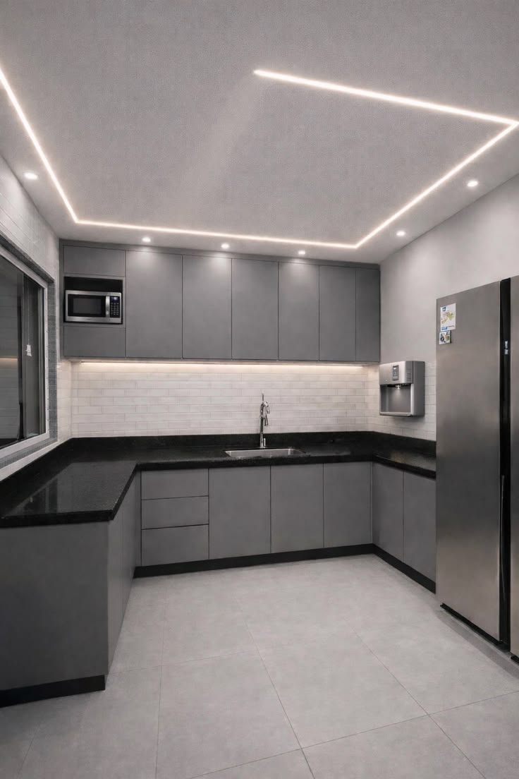 Cuisine grise avec faux-plafond LED