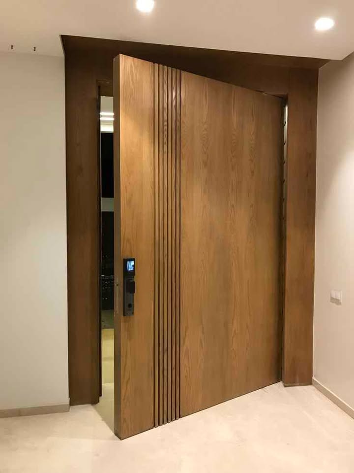 Porte pivot chêne grand format