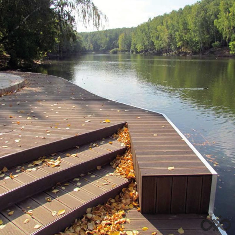 Ponton & platelage de bord de lac
